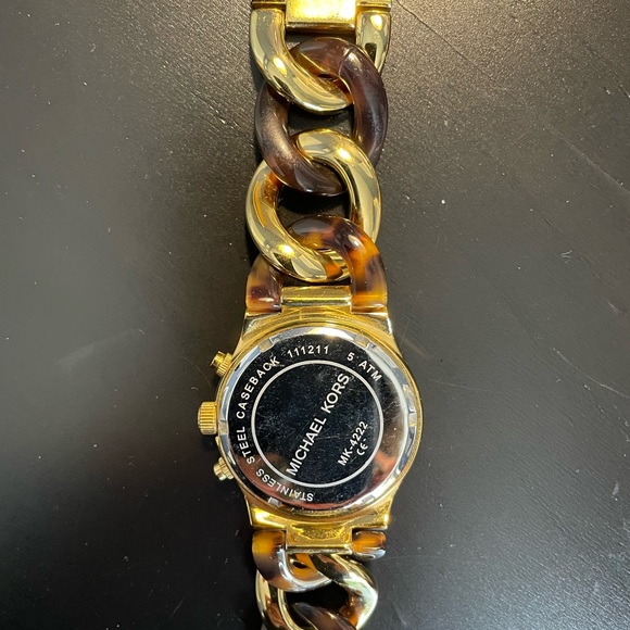 Michael Kors MK-4222 Gold Tone Chain Tortoise Watch - Picture 4 of 8